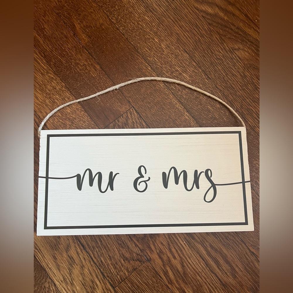 Mr & Mrs Wooden Sign